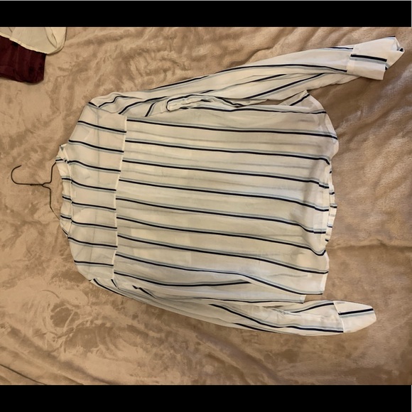 Button down blouse - Picture 2 of 3